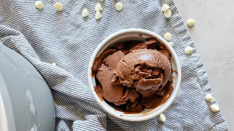 Vegan Chocolate Ice Cream in white bowl on kitchen towel