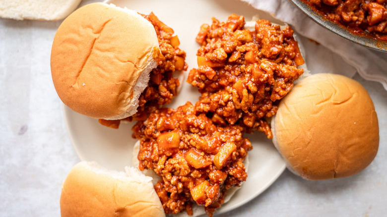 Turkey apple sloppy Joes on plate