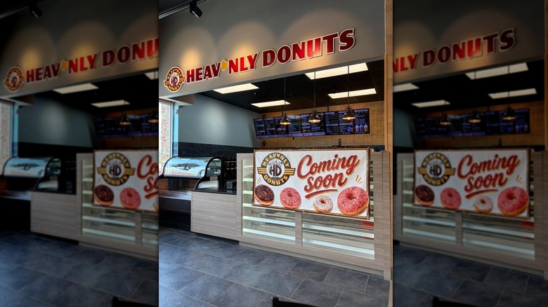 Heav'nly Donuts cash register in restaurant