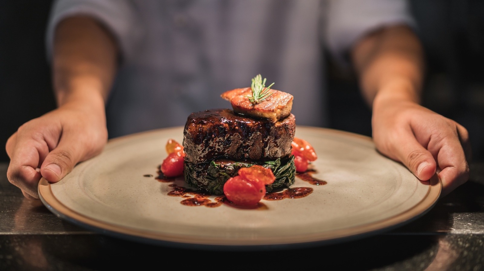 5 Chain Restaurant Steaks To Order, 4 To Avoid - Tasting Table