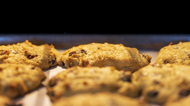 A close up of a tray of cookies