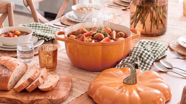 Larder & Vine Pumpkin Dutch Oven