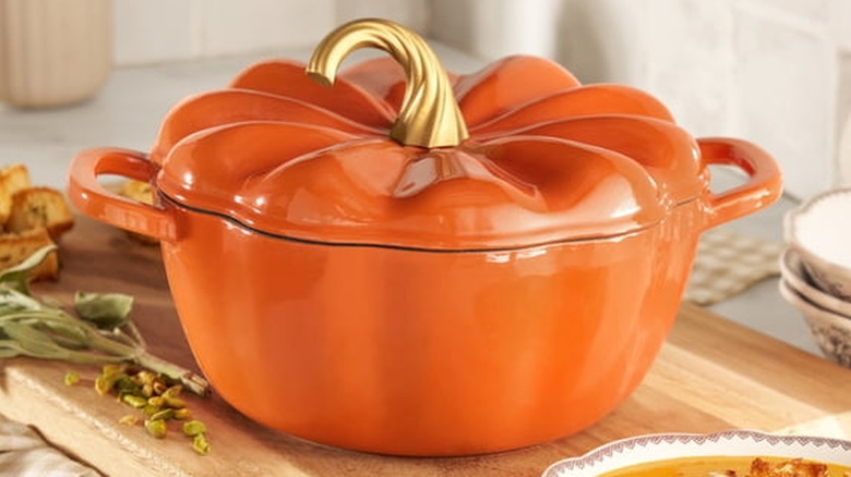 The Pioneer Woman pumpkin Dutch oven