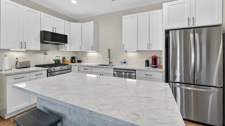 Marble kitchen island countertop