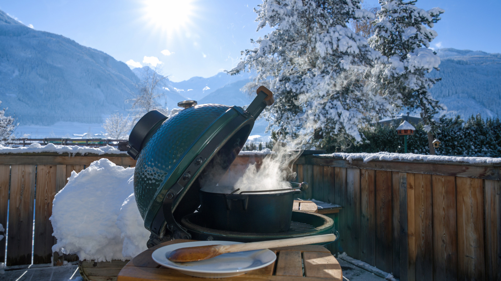 5 Disadvantages Of Using A Charcoal Grill In Cold Weather