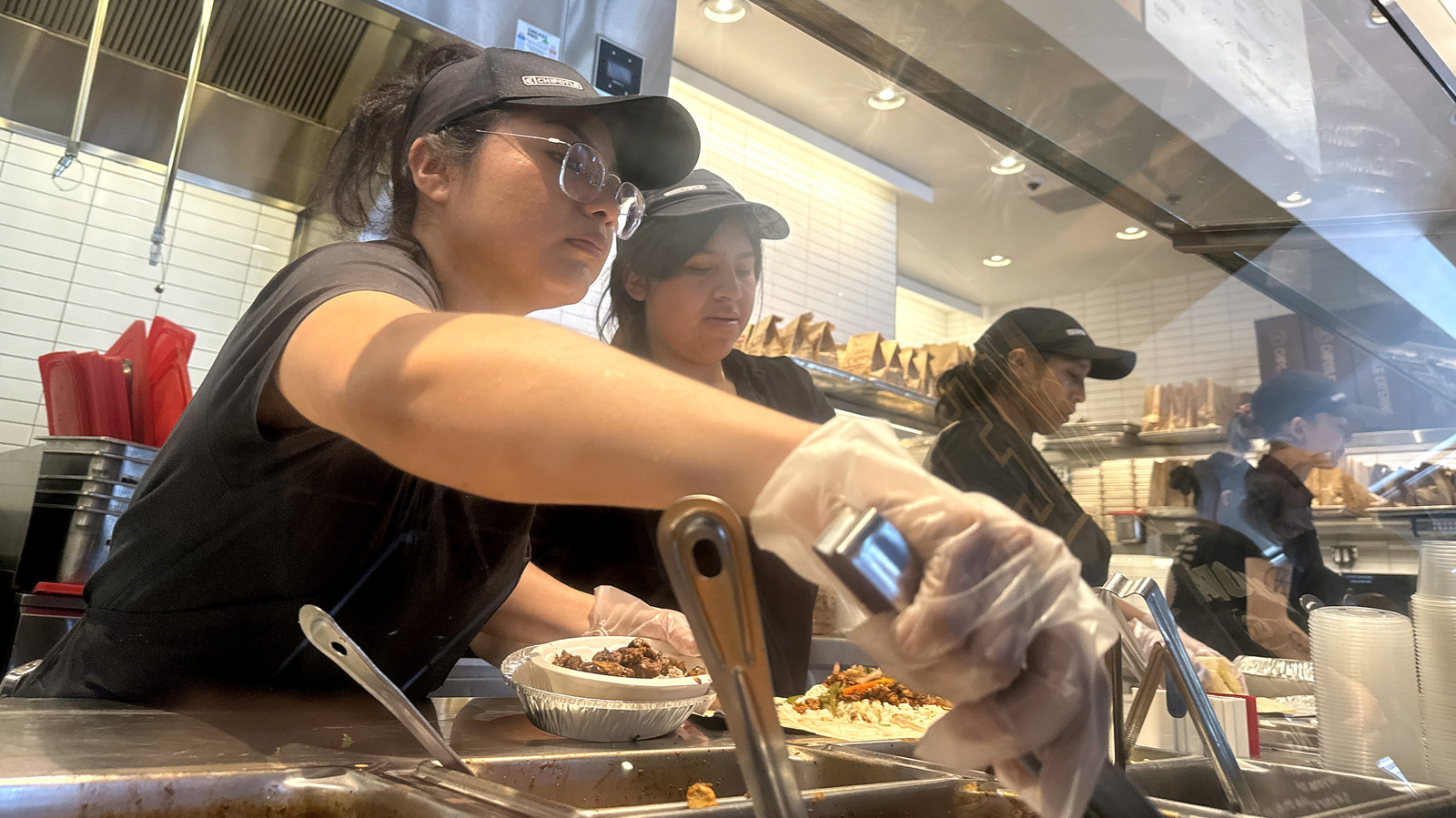 5 Ordering Tips To Get The Best Chipotle Burrito Bowl