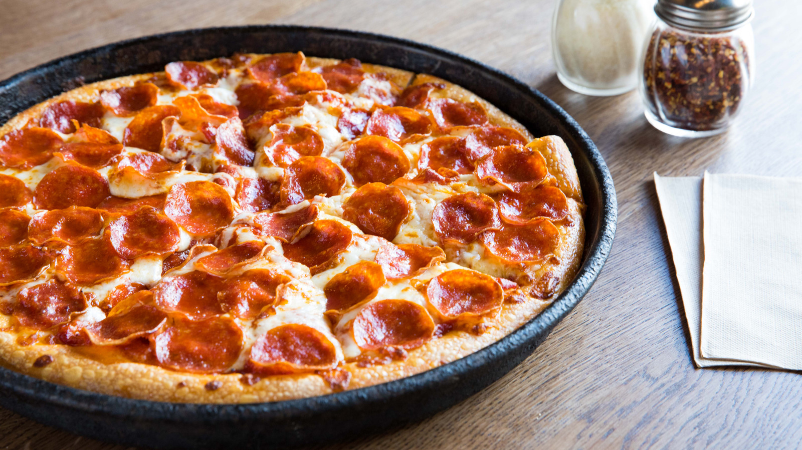 5 Ordering Tips To Get The Best Pizza Hut Pepperoni Pizza