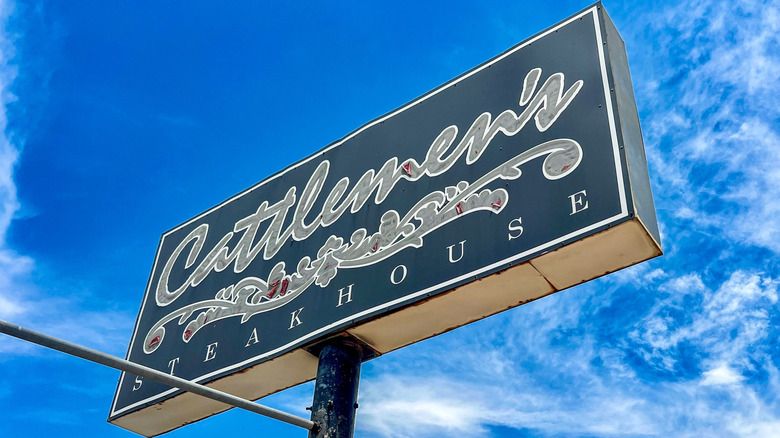 Cattlemen's Steakhouse signage