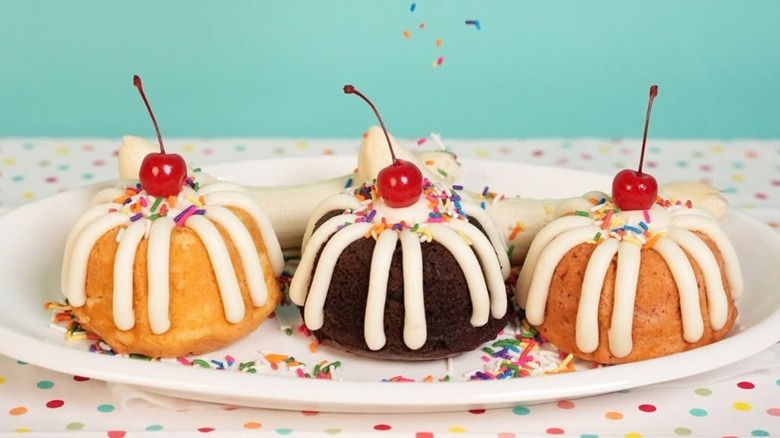 Three Bundtlets on a tray