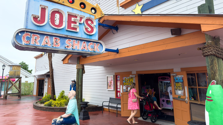 Exterior, sign, and front foor of Joe's Crab Shack