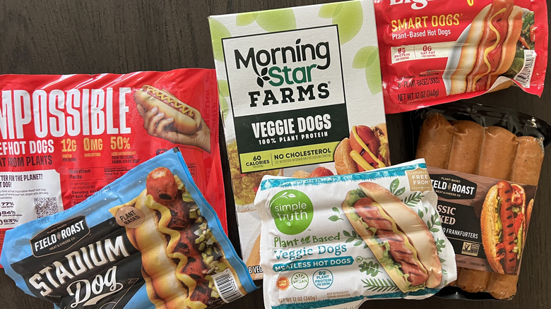 6 different store-bought plant-based hot dogs.