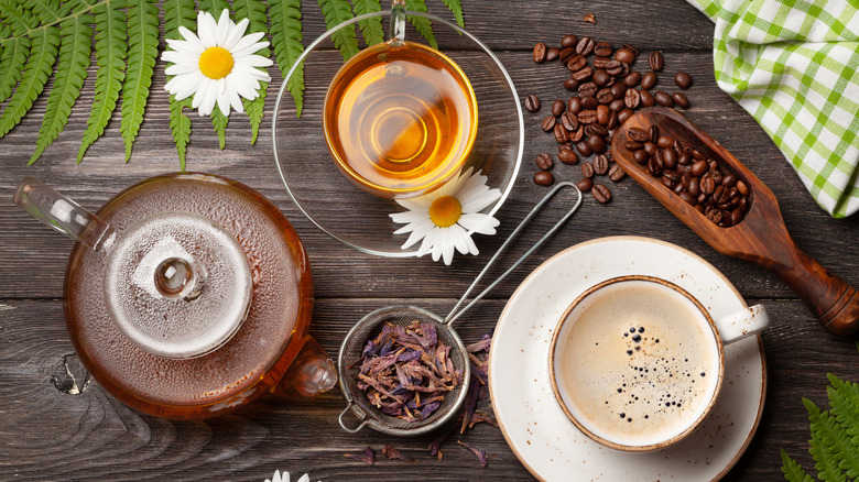 coffee and tea with daisies