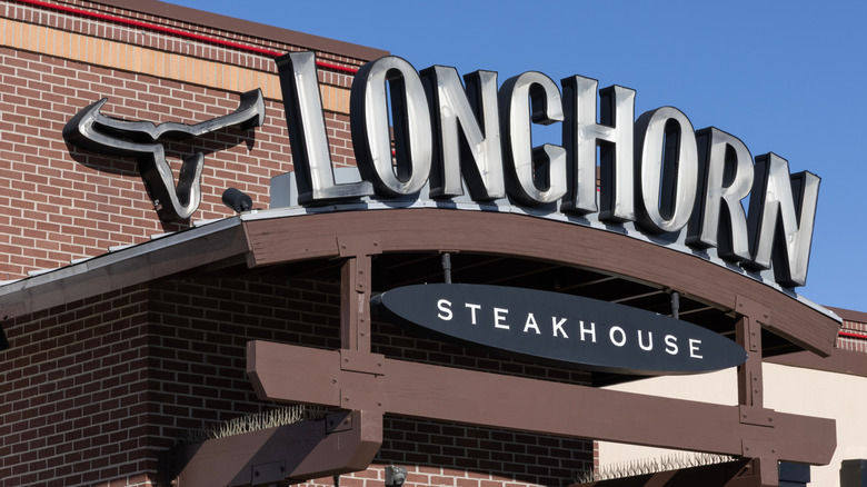Close up view of a LongHorn Steakhouse sign on front of building