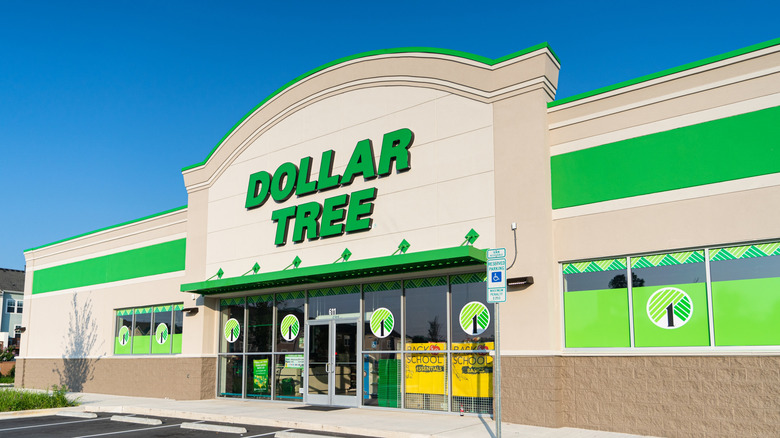 Dollar Tree store front against blue sky