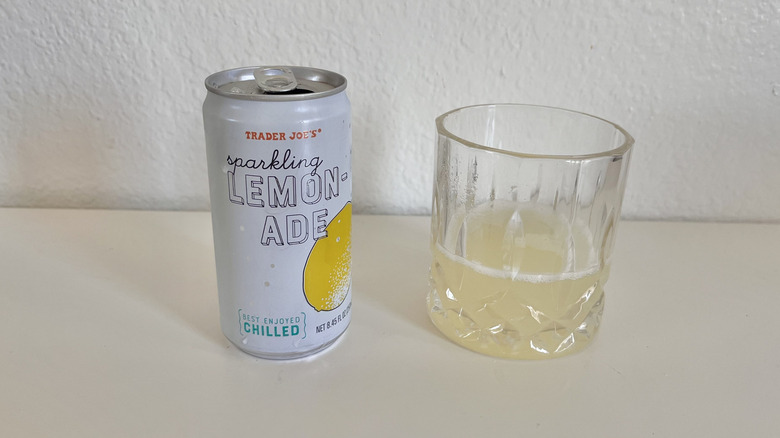 Sparkling Lemonade can with a glass