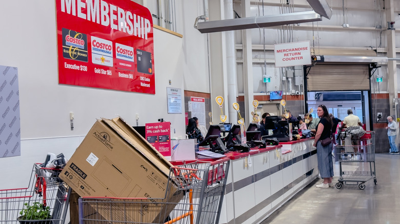 Membership and returns counter at Costco