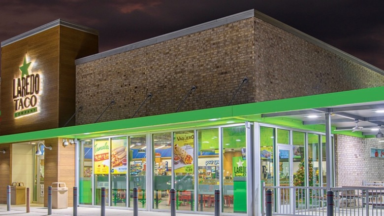 An exterior shot of Loredo Taco