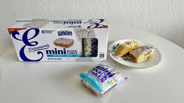 Entenmann's party cakes box and packaging