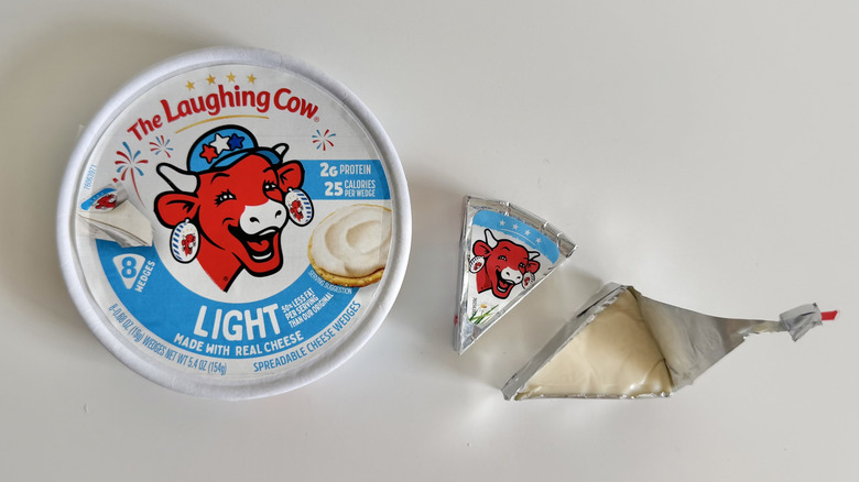 Light cheese container and open wedge