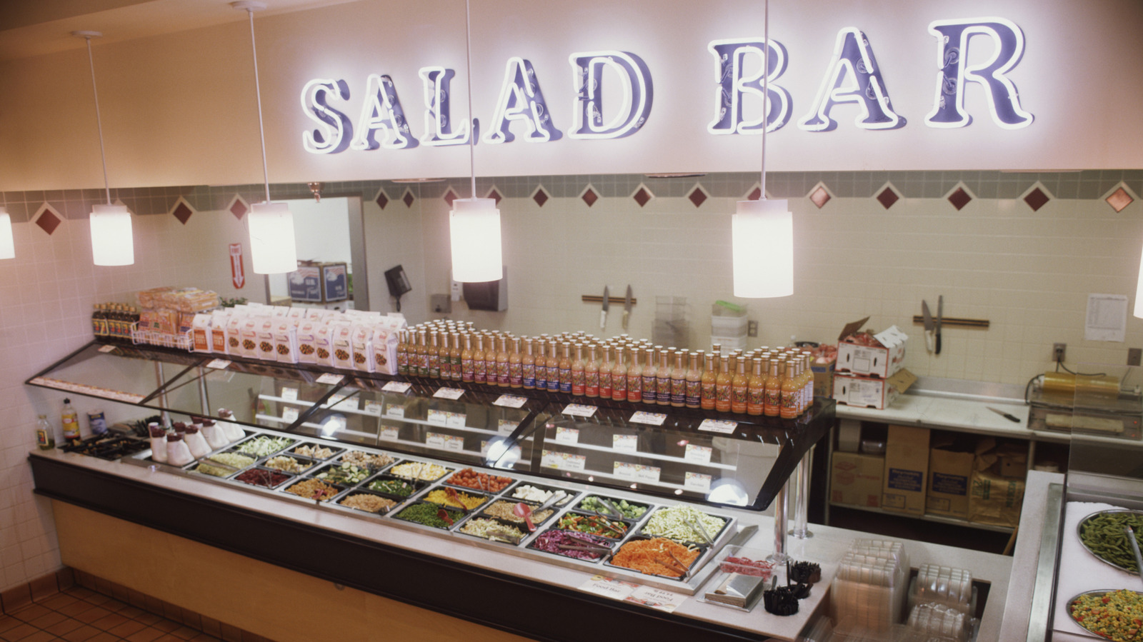 7 Mistakes Everyone Makes At Salad Bars - Tasting Table