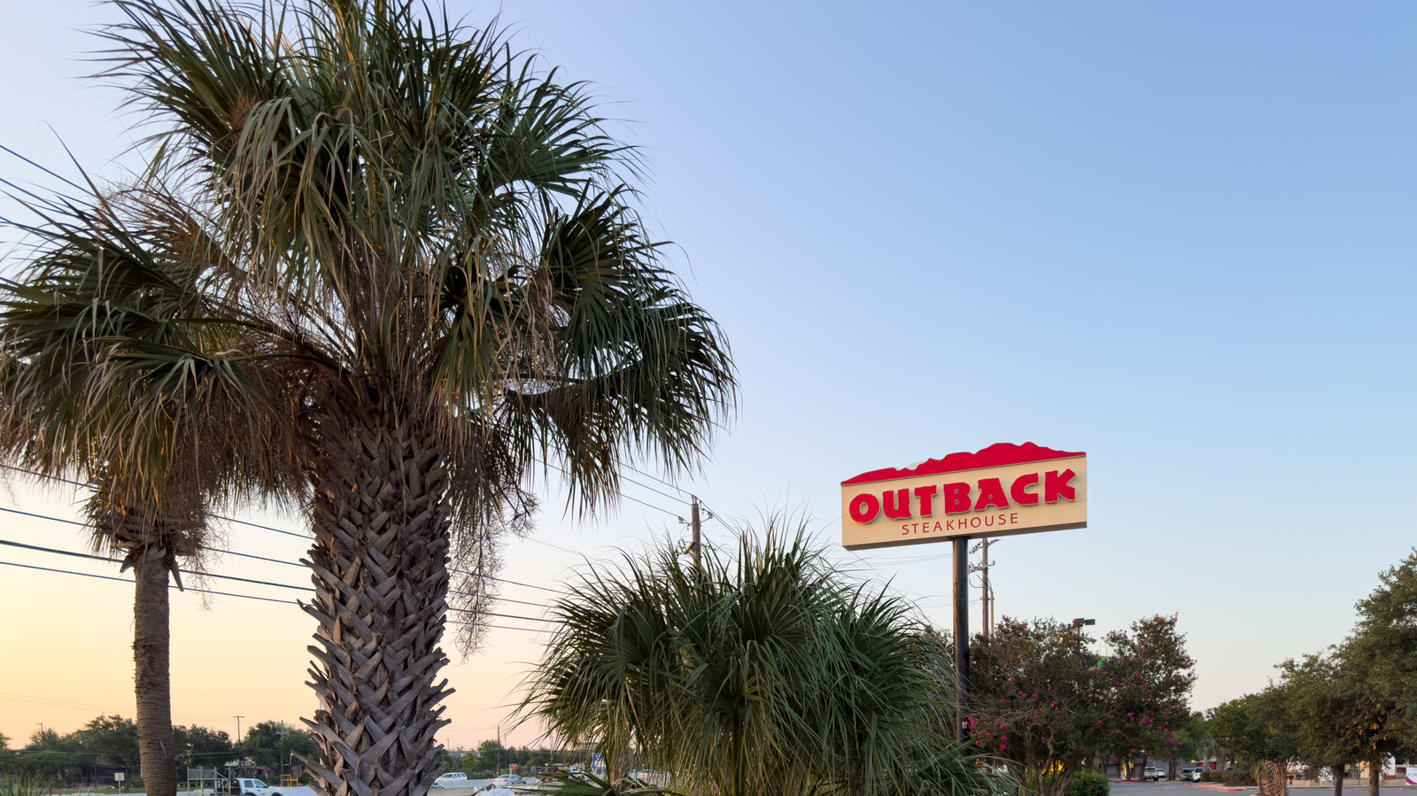 7 Outback Steakhouse Controversies Everyone Forgot About