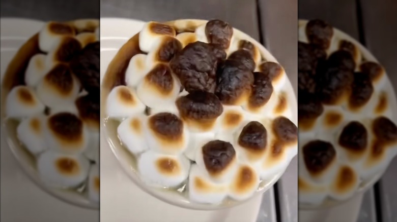 Screenshot of loaded applesauce from Texas Roadhouse from TikTok video