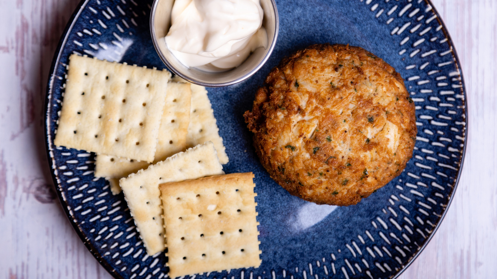 7 Tips To Make Restaurant-Quality Crab Cakes At Home - Tasting Table