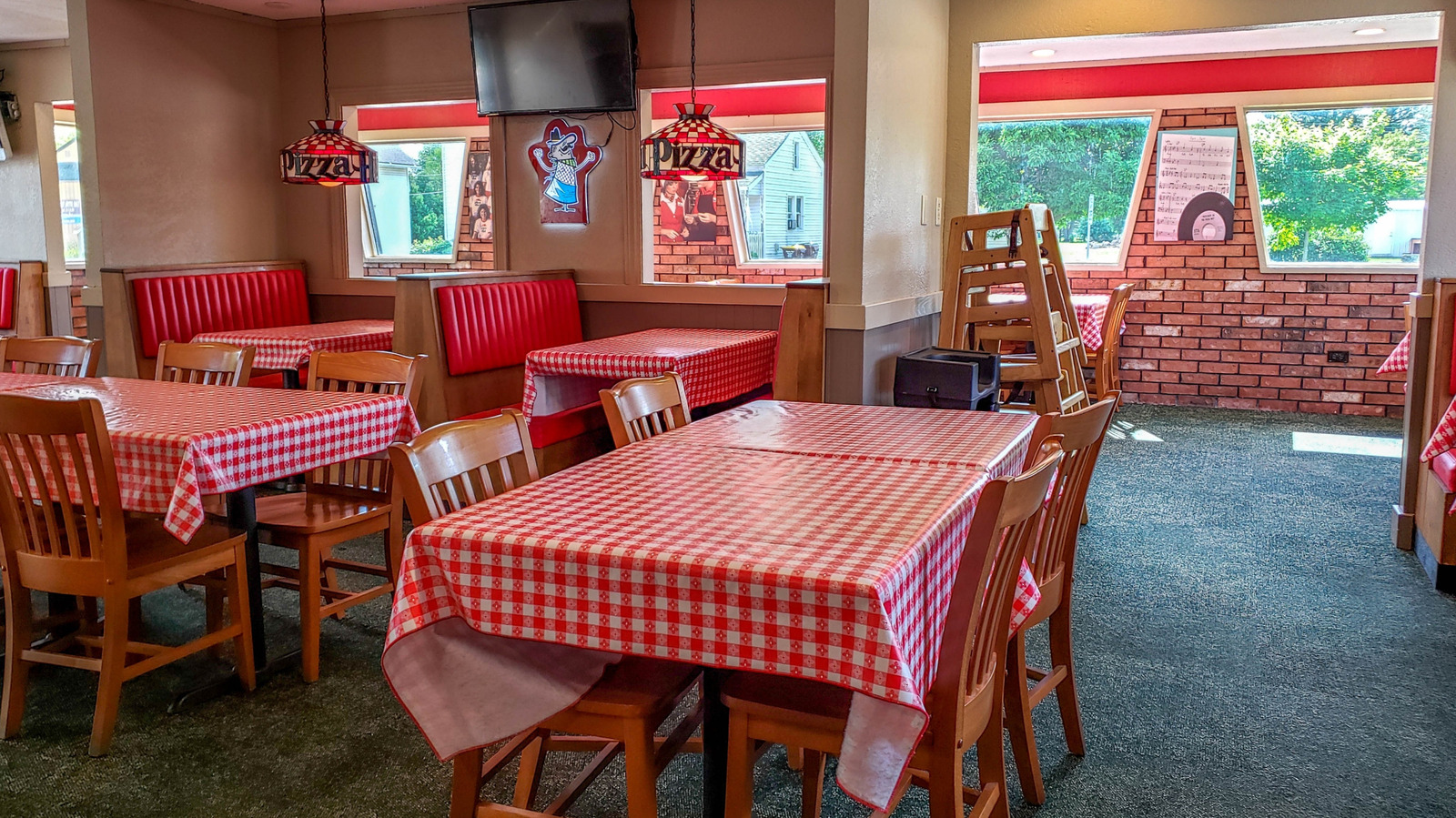 7 Unwritten Rules To Know Before Ordering Pizza Hut