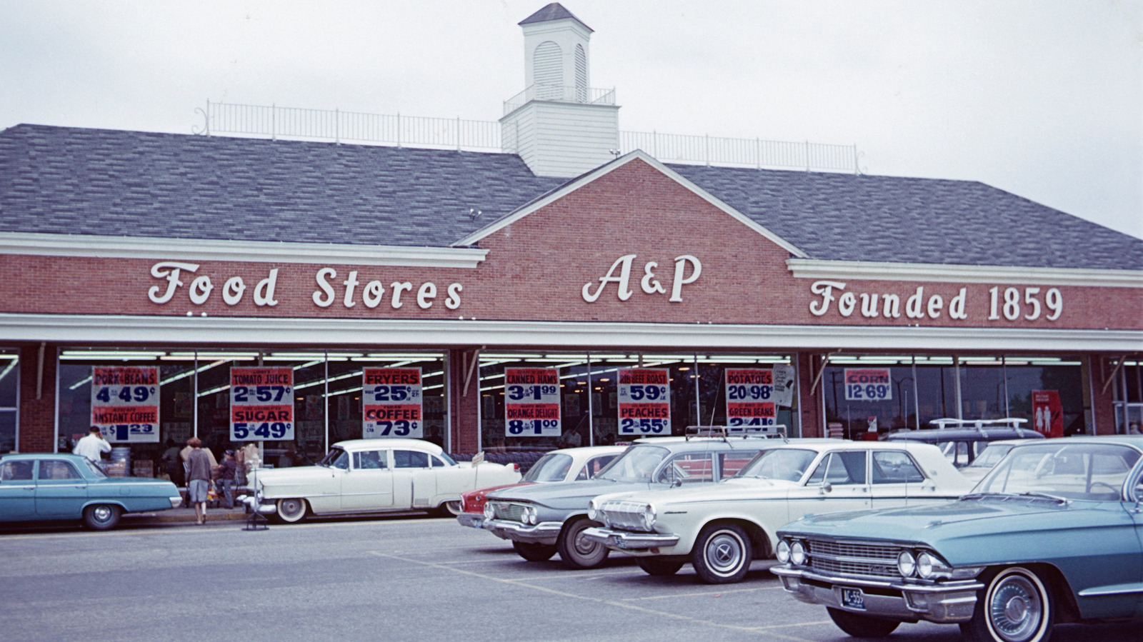8 '70s Grocery Store Quirks You Won't Find Anymore
