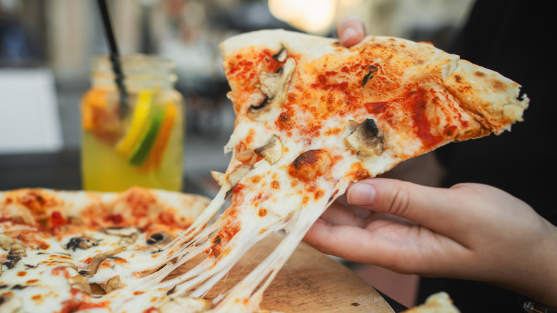 Pizza slice