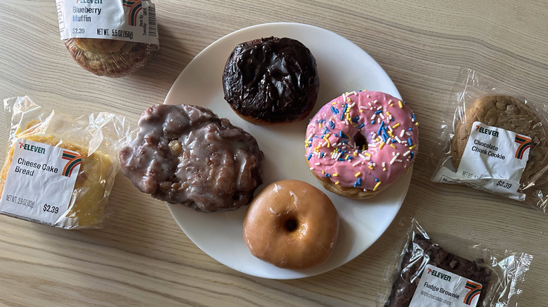 7-Eleven bakery items on plate and on wooden table