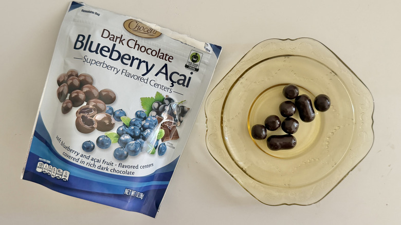Choceur Blueberry Acai Dark Chocolate pieces on a plate