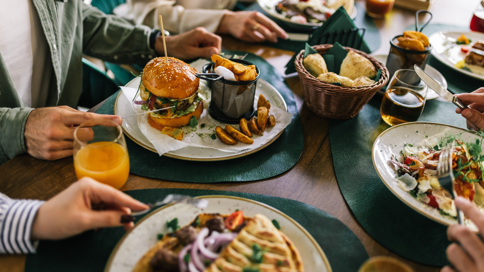 8 Best Chain Restaurant Meals Under $10 - Tasting Table