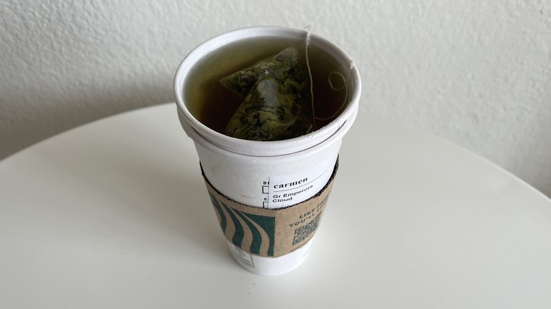 Hot Emperor's Clouds & Mist Tea with tea bags