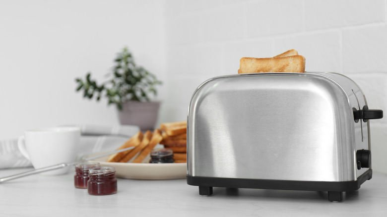 Stainless steel toaster with jam