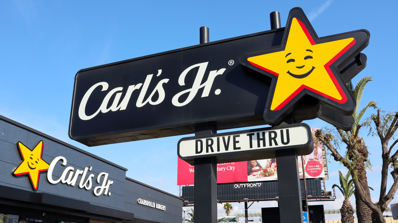 Exterior sign for a Carl's Jr. chain location