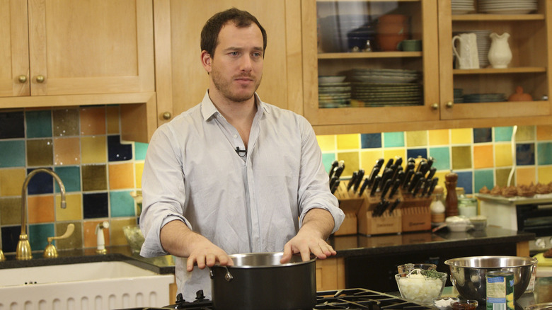 Dave Lieberman leading an in-person cooking class in 2009