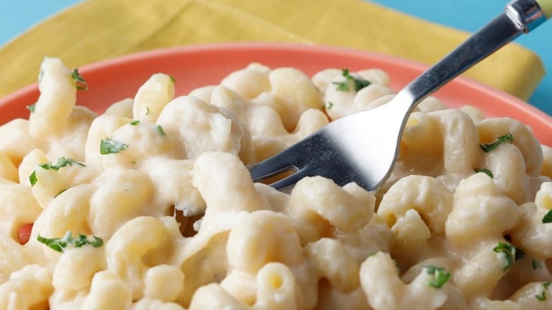 Modern Market Eatery macaroni and cheese promo pic