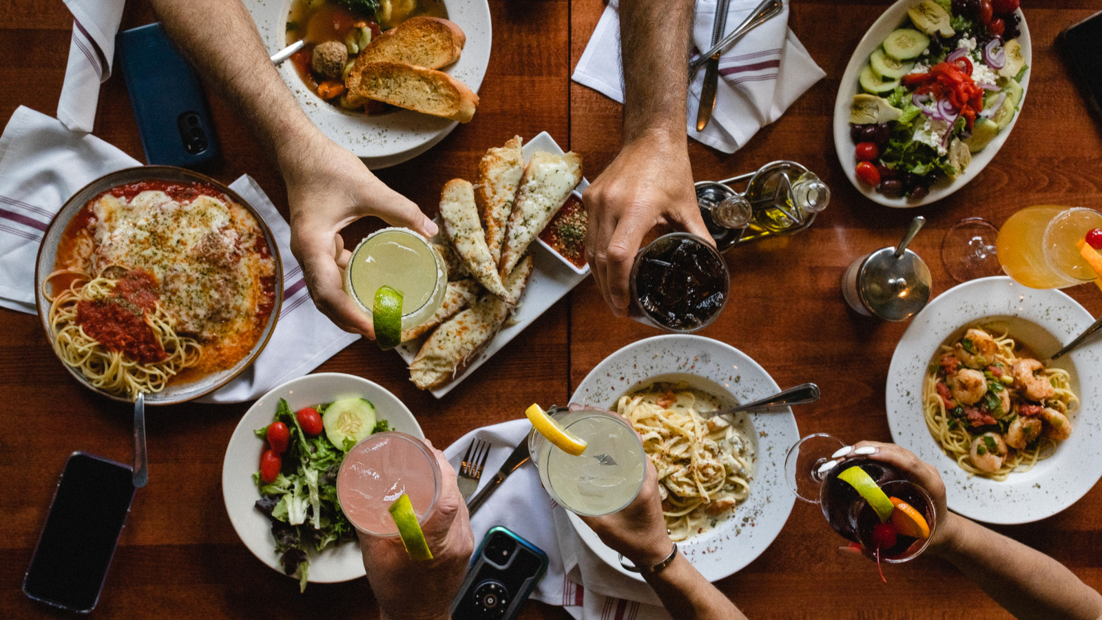 8 Chain Restaurants With The Cheapest Family-Style Meals - Tasting Table