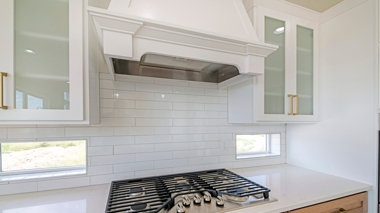 vent hood over gas cooktop