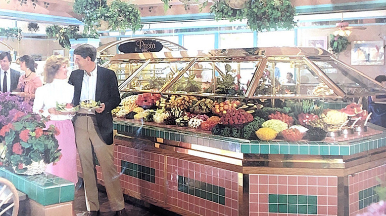 Salad bar at Sizzler in 1987