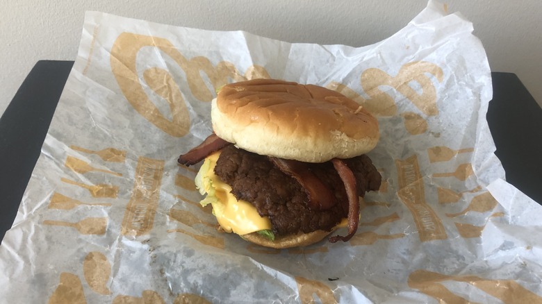 Culver's bacon deluxe Butterburger