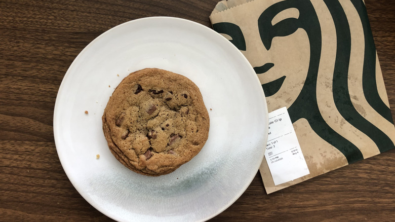 Starbucks chocolate chip cookie
