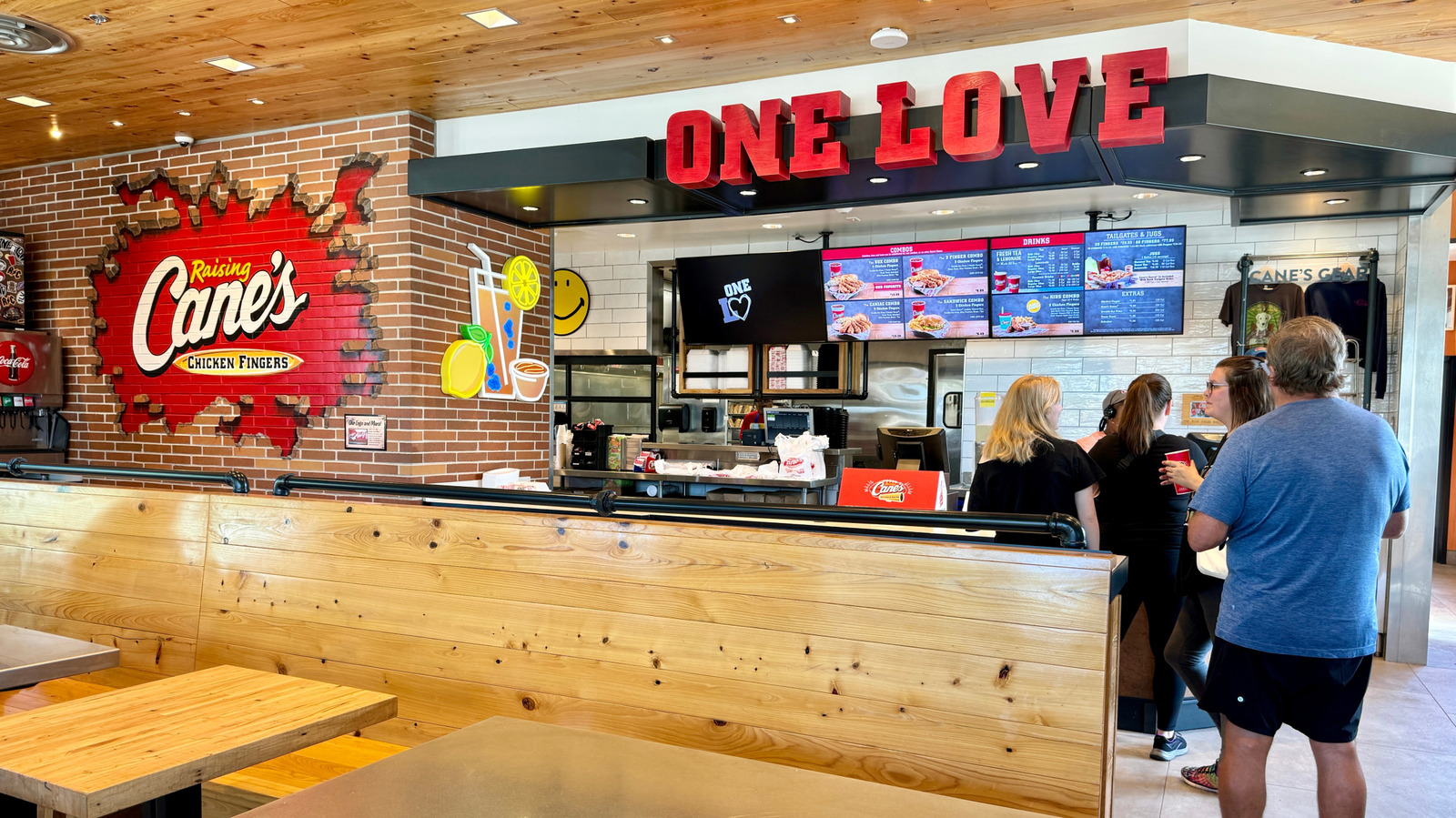 8 Frequent Customer Complaints About Raising Cane's