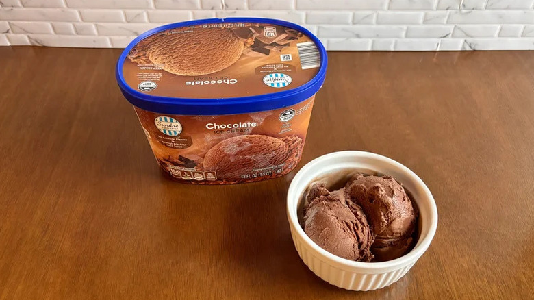 Sundae Shoppe chocolate ice cream