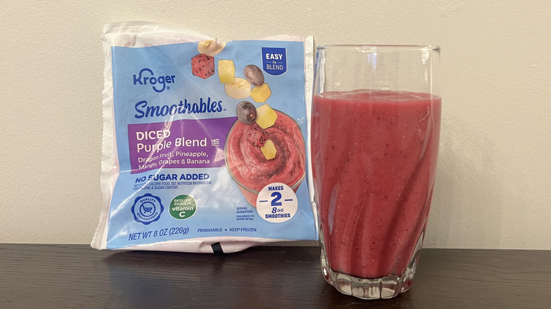 Kroger Smoothables smoothie with dragon fruit, pinapple, mango, grapes, and banana.