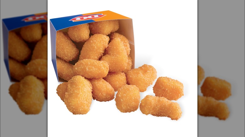 Image of Dairy Queen cheese curds with white background