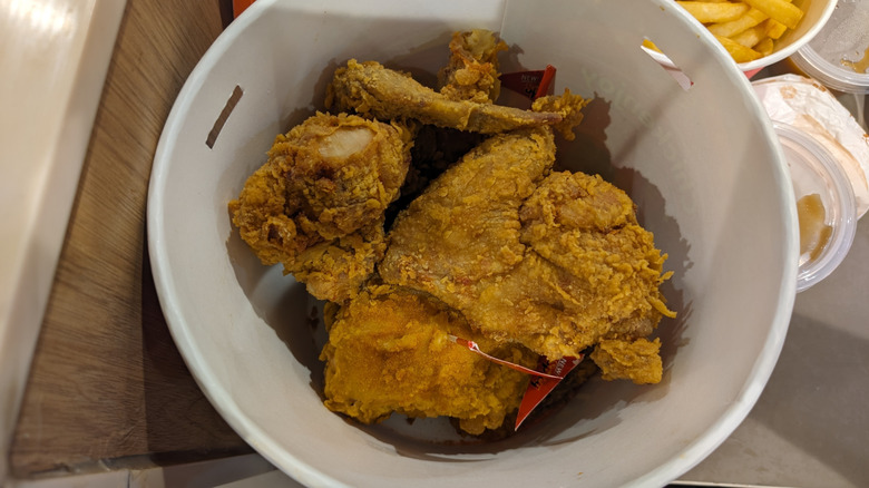 Jollibee chicken bucket