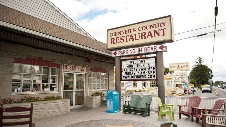 the exterior of dienner's country restaurant