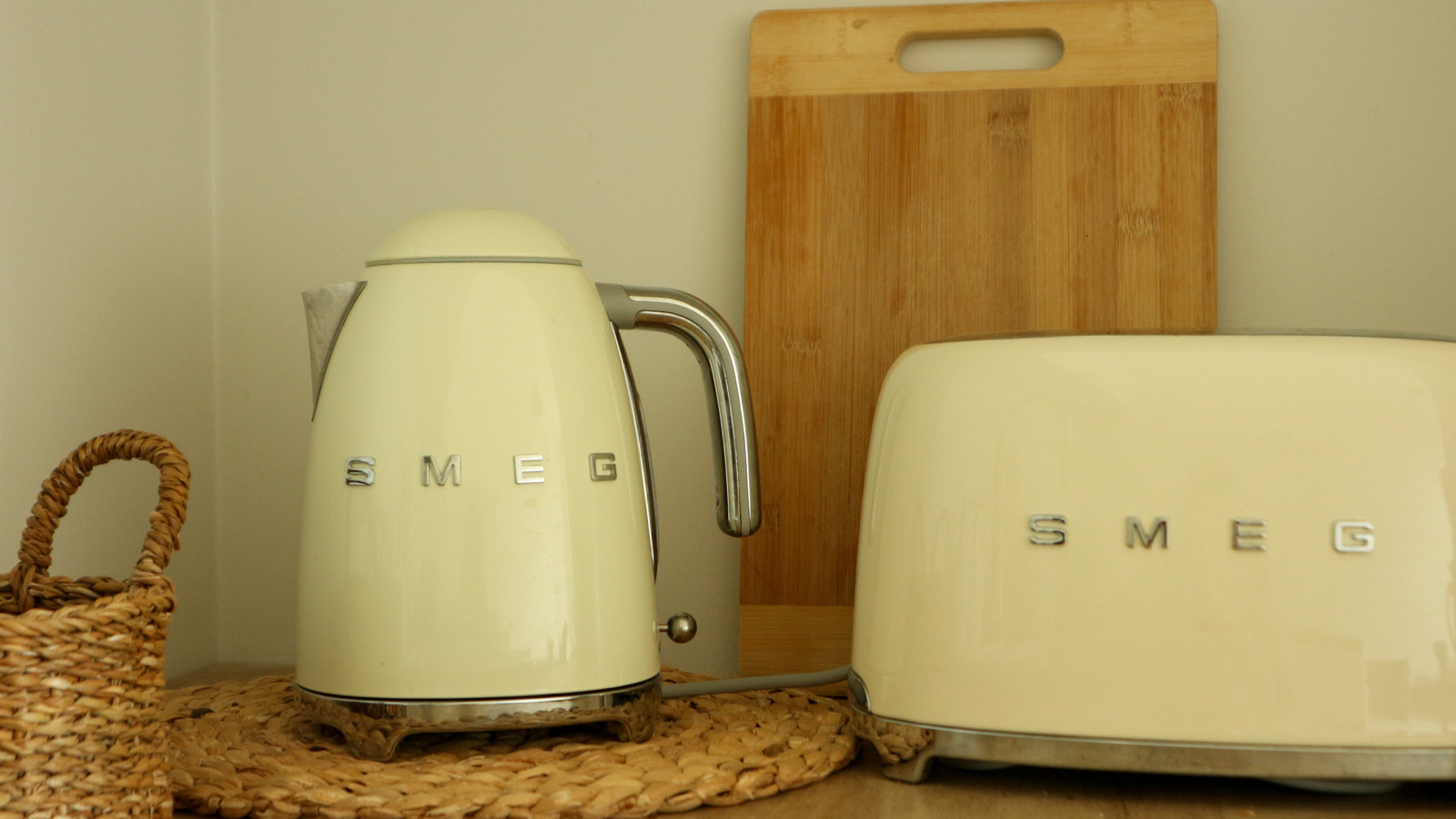 8 Retro Smeg Small Appliances To Gift This Holiday Season - Tasting Table
